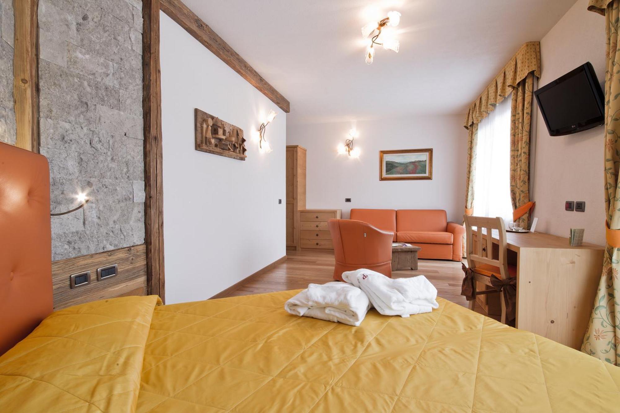 Alpenhotel Panorama Кампітелло-ді-Фасса Екстер'єр фото
