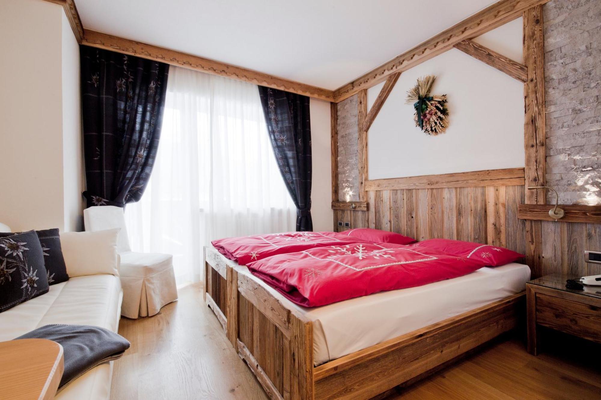 Alpenhotel Panorama Кампітелло-ді-Фасса Екстер'єр фото