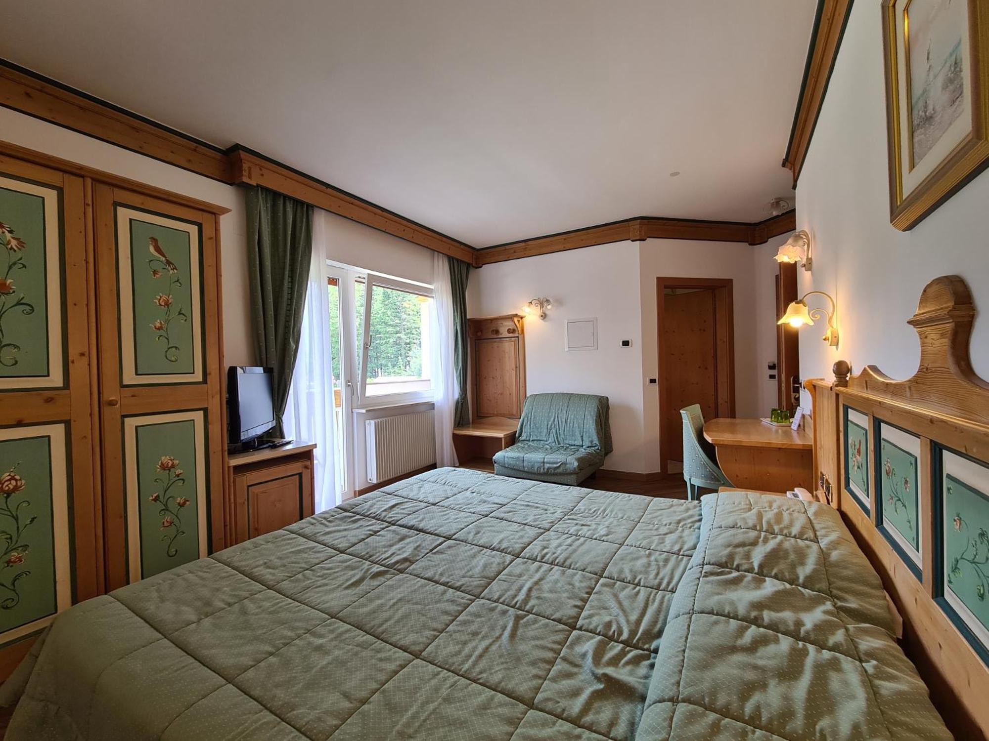 Alpenhotel Panorama Кампітелло-ді-Фасса Екстер'єр фото