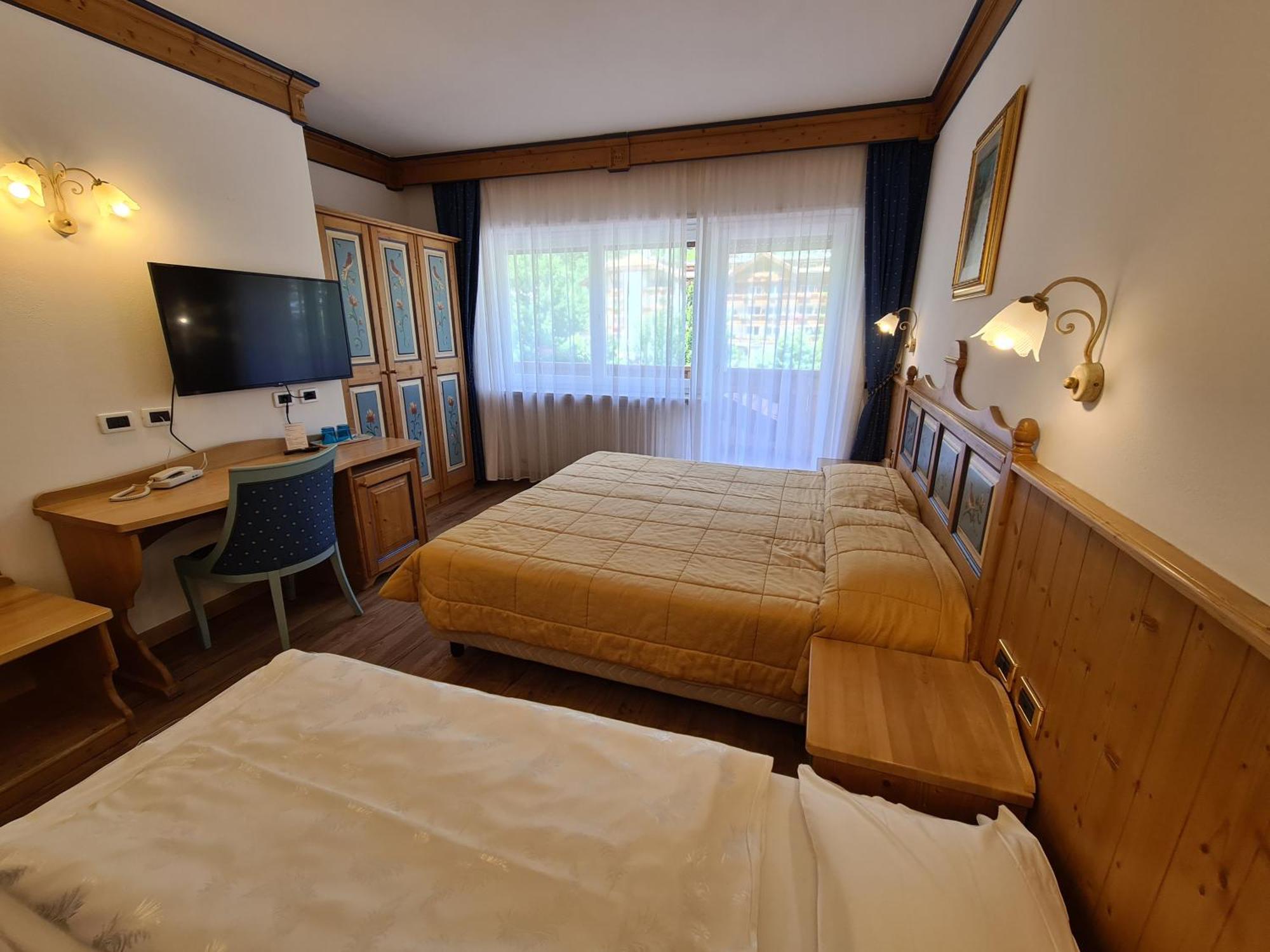 Alpenhotel Panorama Кампітелло-ді-Фасса Екстер'єр фото