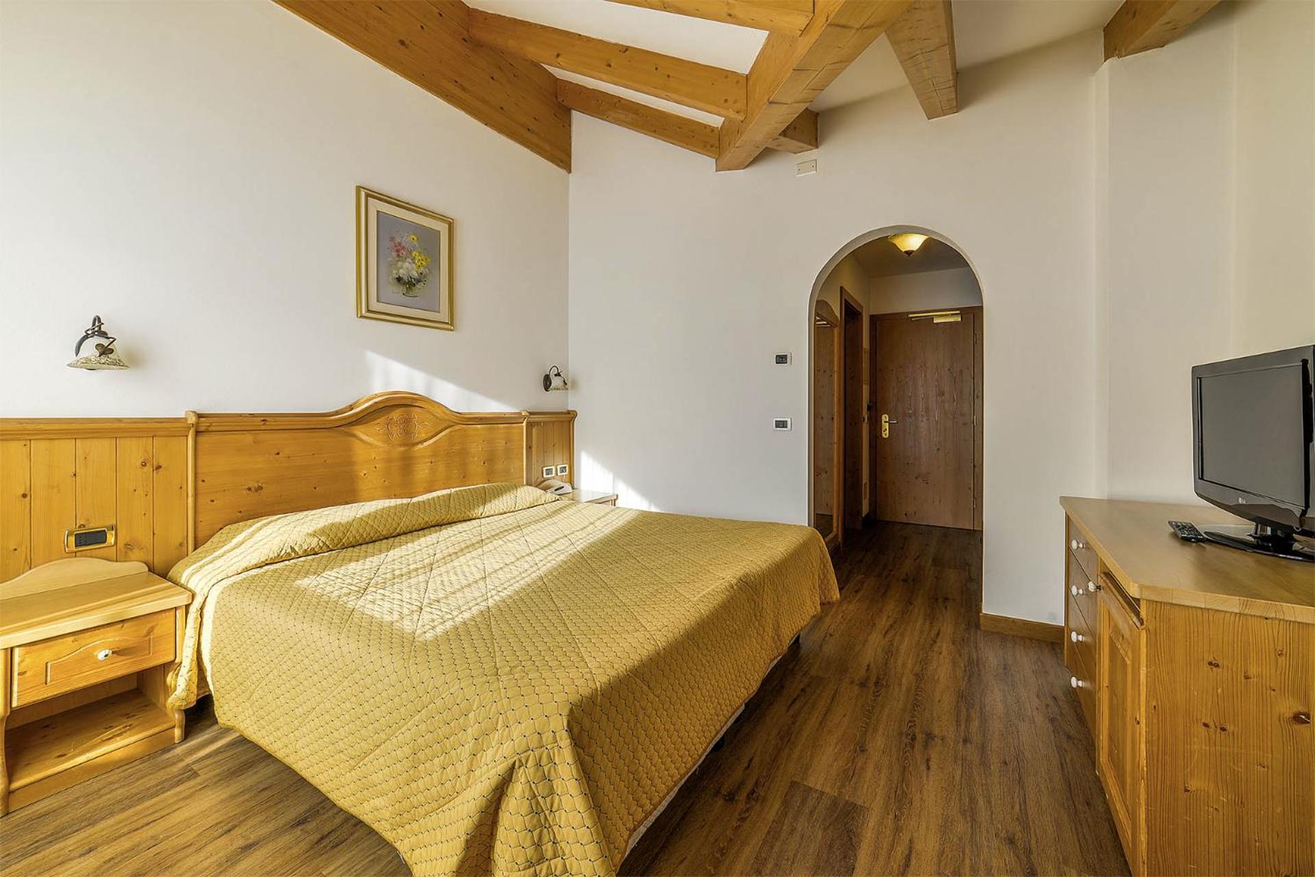 Alpenhotel Panorama Кампітелло-ді-Фасса Екстер'єр фото