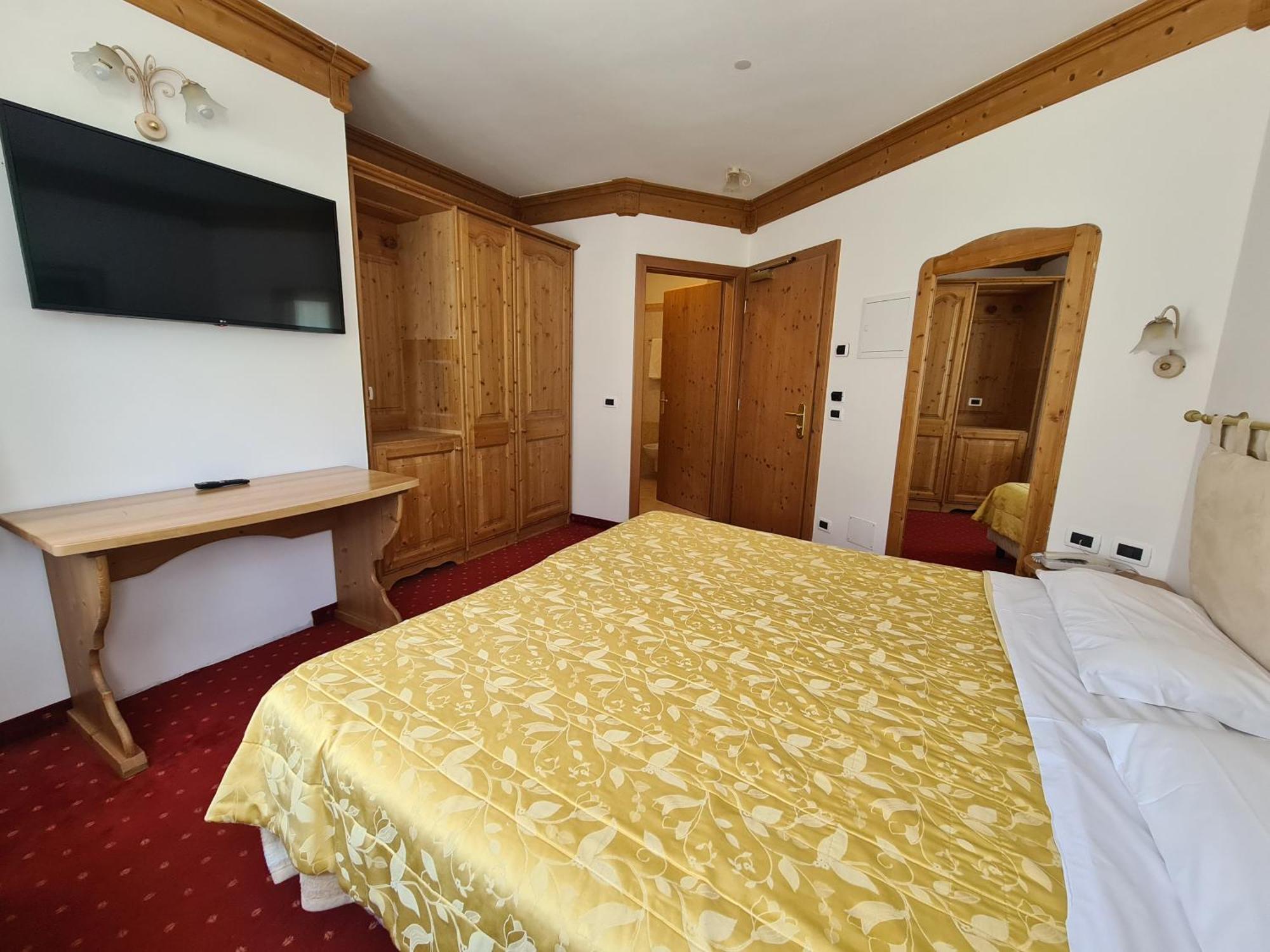 Alpenhotel Panorama Кампітелло-ді-Фасса Екстер'єр фото