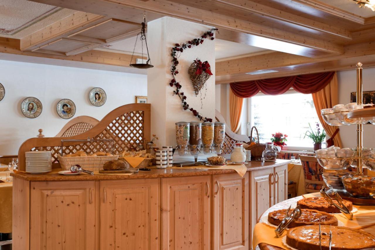 Alpenhotel Panorama Кампітелло-ді-Фасса Екстер'єр фото